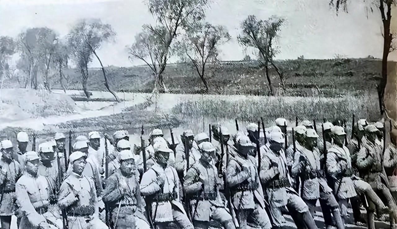 天天盈球APP-新四军刚冲出日军包围圈，旅长却下令：打回去，日军人数不对劲！